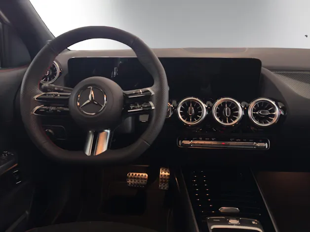 Mercedes-Benz GLA 220 4Matic 8G-DCT