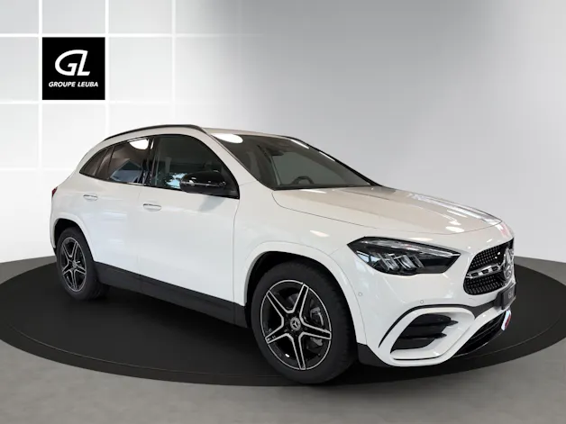 Mercedes-Benz GLA 220 4Matic 8G-DCT