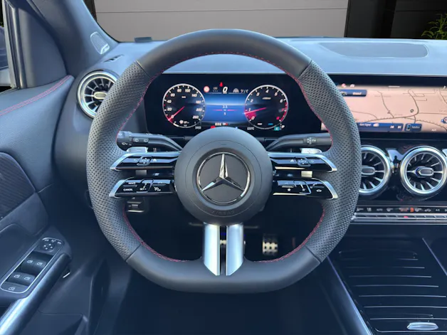 Mercedes-Benz GLA 200 7G-DCT