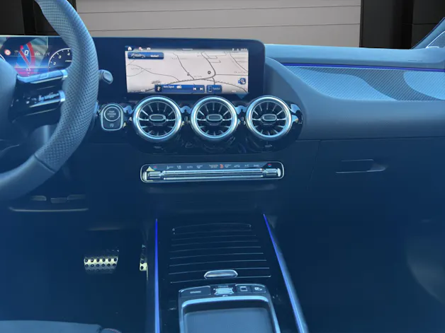 Mercedes-Benz GLA 200 7G-DCT