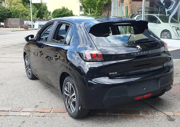 Peugeot 208 MHEV Allure Premium Helvetia (419)