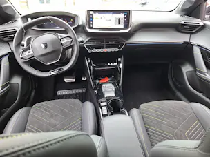 Peugeot 208 MHEV GT Helvetia (408)