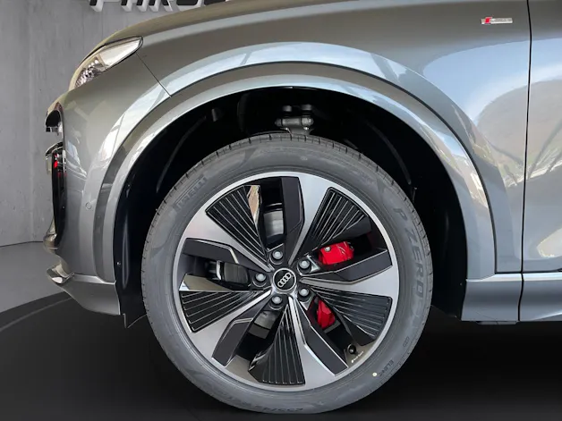 Audi Q6 e-tron quattro