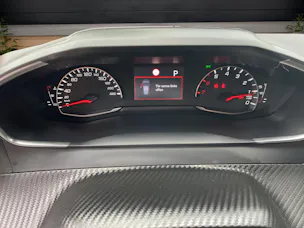 Peugeot 2008 1.2 PT Act.Pack EAT8