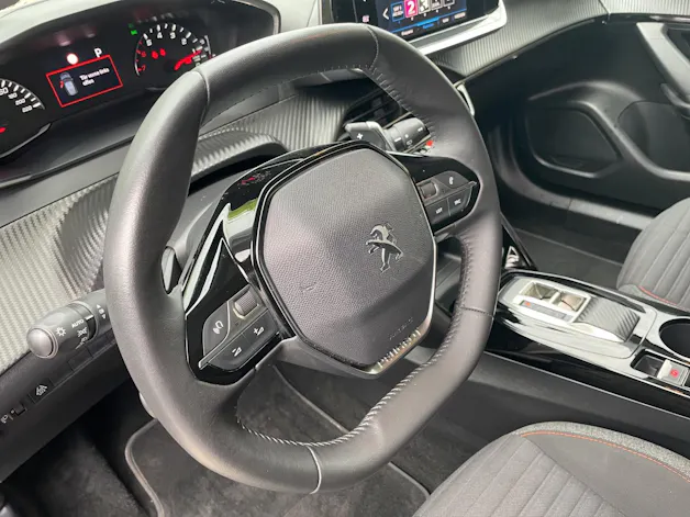 Peugeot 2008 1.2 PT Act.Pack EAT8