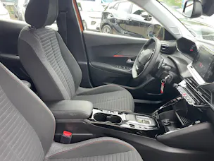 Peugeot 2008 1.2 PT Act.Pack EAT8