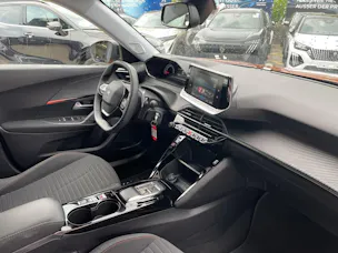 Peugeot 2008 1.2 PT Act.Pack EAT8