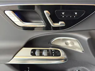 Mercedes-Benz E 400 e 4Matic 9G-Tronic