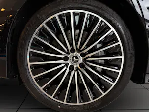 Mercedes-Benz E 400 e 4Matic 9G-Tronic