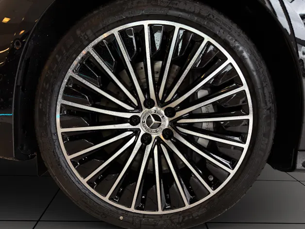 Mercedes-Benz E 400 e 4Matic 9G-Tronic