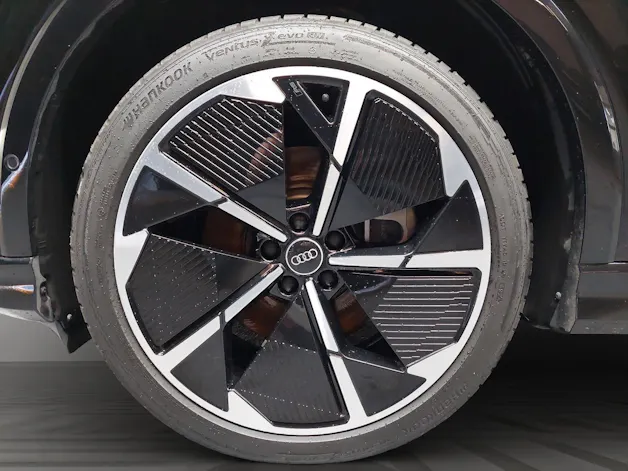 Audi Q4 e-tron 50 quattro