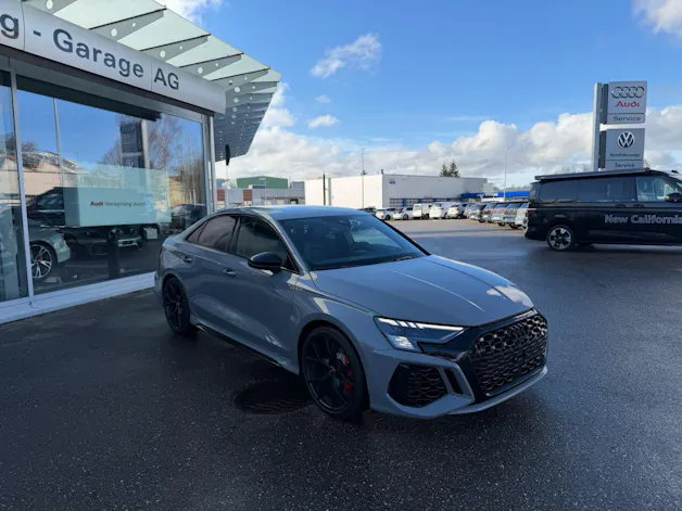 Audi RS3 Limousine 2.5 TSI quattro S-tronic