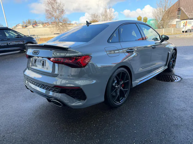 Audi RS3 Limousine 2.5 TSI quattro S-tronic