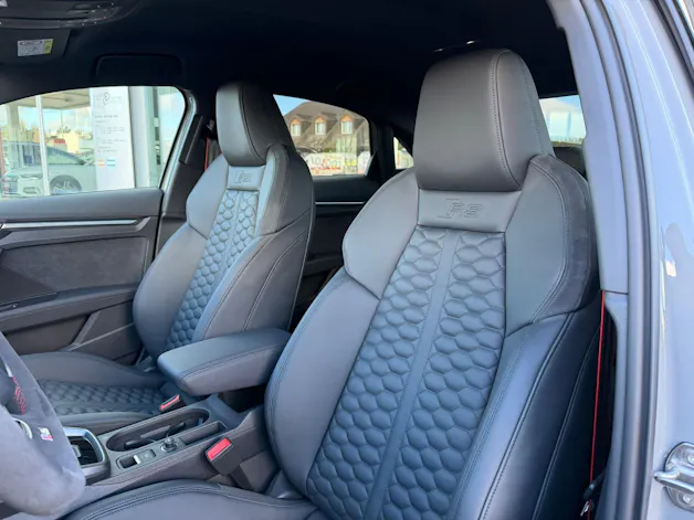 Audi RS3 Limousine 2.5 TSI quattro S-tronic