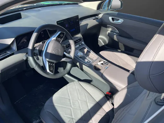 MG S6 EV 77 kWh Luxury 4WD