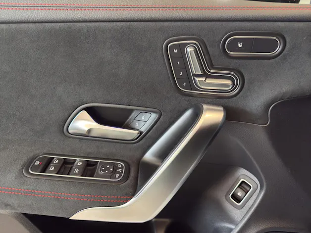 Mercedes-Benz CLA 250 e 8G-DCT EQ Star