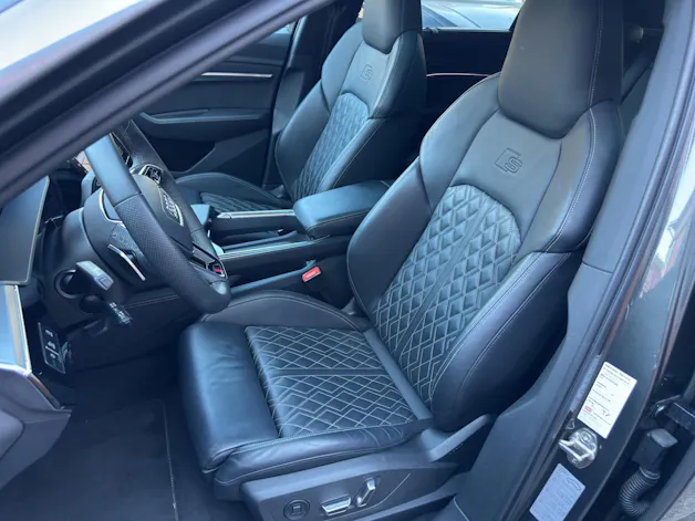 Audi e-tron 55 S Line Black Edition quattro