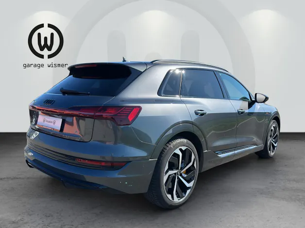 Audi e-tron 55 S Line Black Edition quattro
