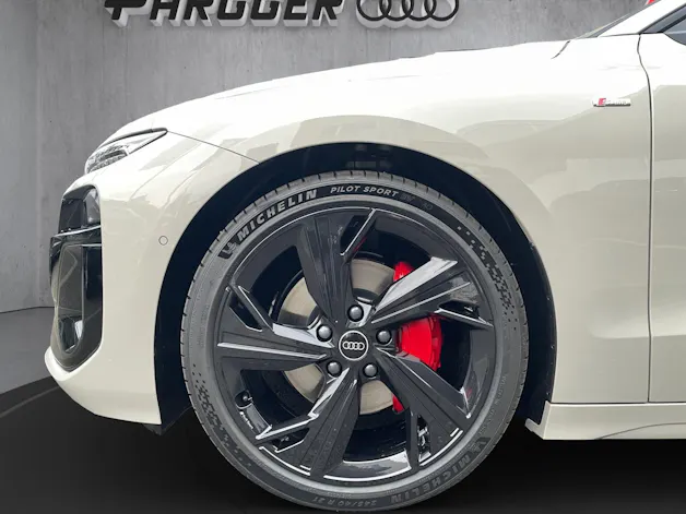 Audi A6 Avant e-tron quattro