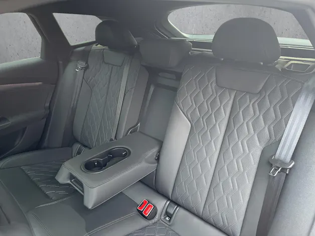 Audi A6 Avant e-tron quattro