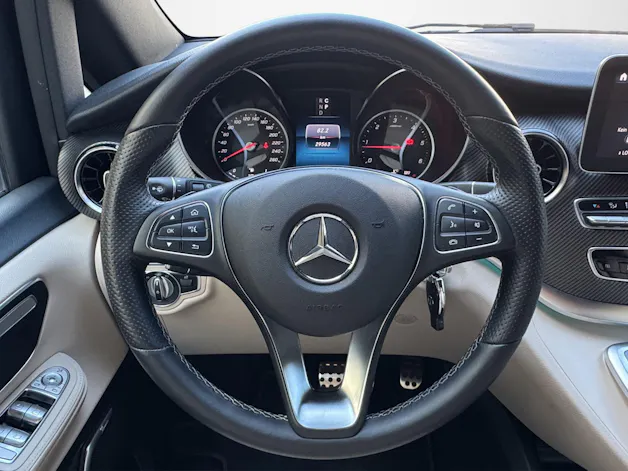 Mercedes-Benz V 300 d lang Avantgarde 4 Matic