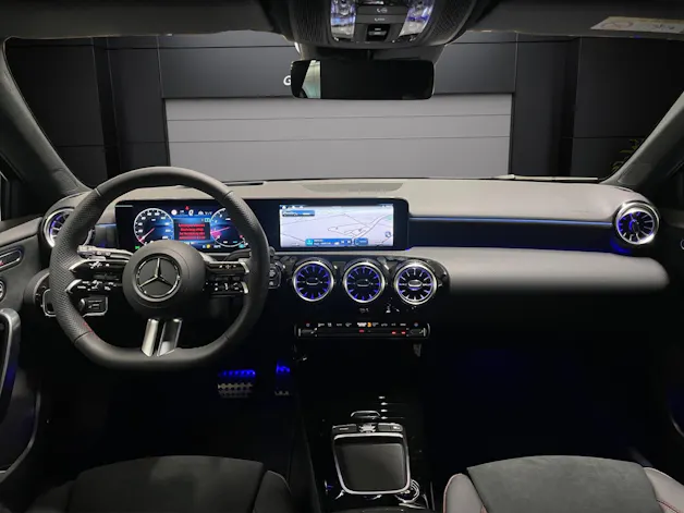 Mercedes-Benz A 220 4Matic 8G-DCT