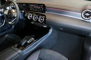 Mercedes-Benz CLA SB 250 AMG Line 4M 7G