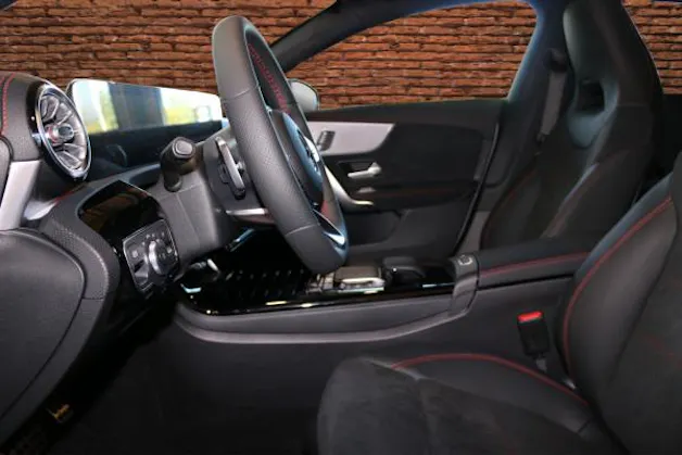 Mercedes-Benz CLA SB 250 AMG Line 4M 7G