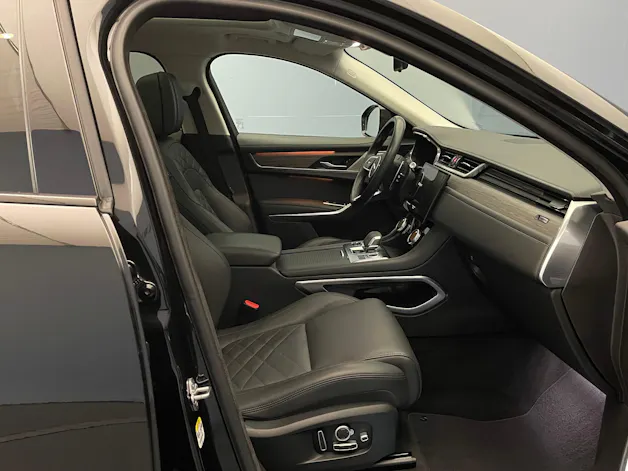 Jaguar F-Pace 2.0 P400e SE AWD