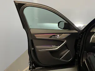 Jaguar F-Pace 2.0 P400e SE AWD