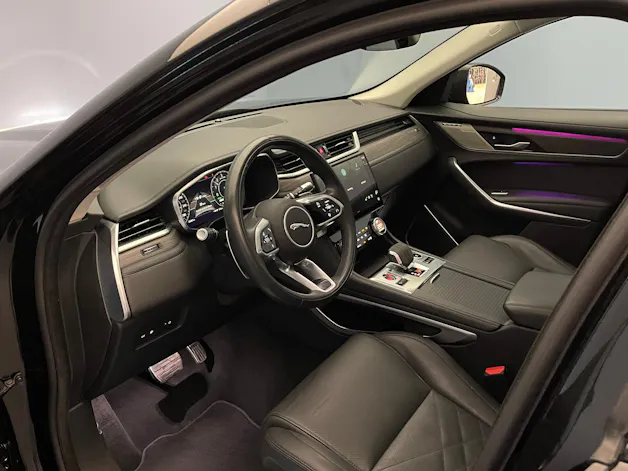 Jaguar F-Pace 2.0 P400e SE AWD
