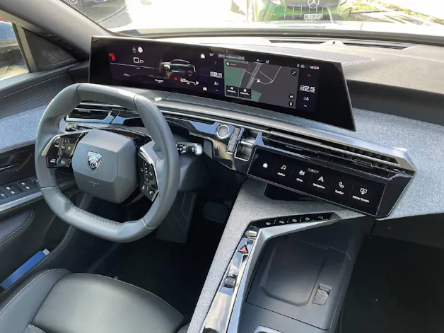 Peugeot 3008 1.2 Hybrid Allure