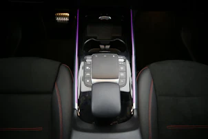 image du véhicule MERCEDES-BENZ GLB 250 AMG Line 4matic