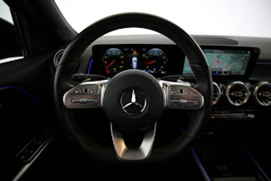 image du véhicule MERCEDES-BENZ GLB 250 AMG Line 4matic