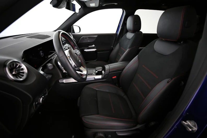 image du véhicule MERCEDES-BENZ GLB 250