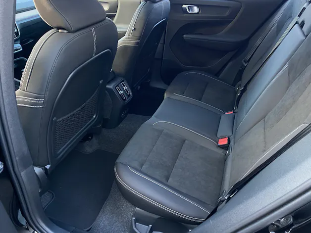 Volvo EX40 Twin Black Edition AWD
