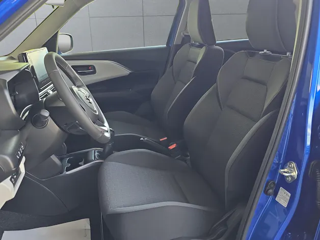 Suzuki Swift 1.2 Sakura Top Hybrid 4x4