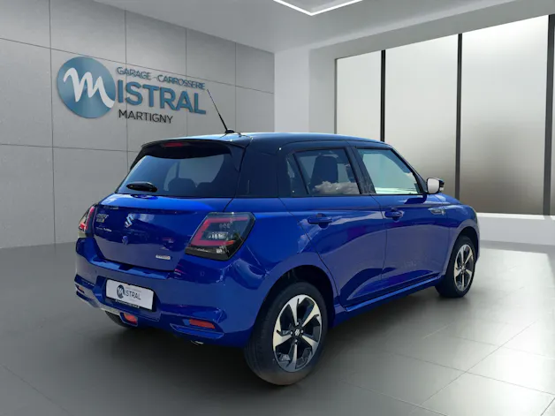Suzuki Swift 1.2 Sakura Top Hybrid 4x4