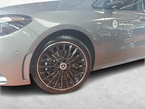 Fahrzeugbild MERCEDES-BENZ B 250 e EQ Star AMG Line