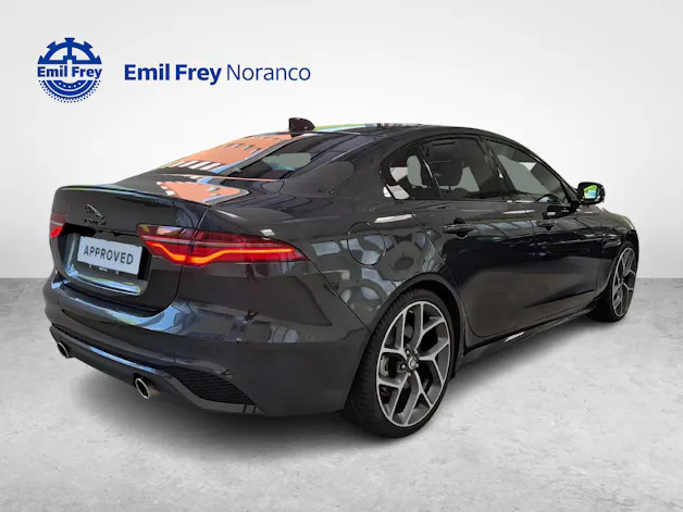 Jaguar XE 2.0 T 300 Sport AWD - Gancio traino elettrico & Ruote invernali inclusi