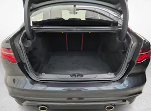 Jaguar XE 2.0 T 300 Sport AWD - Gancio traino elettrico & Ruote invernali inclusi