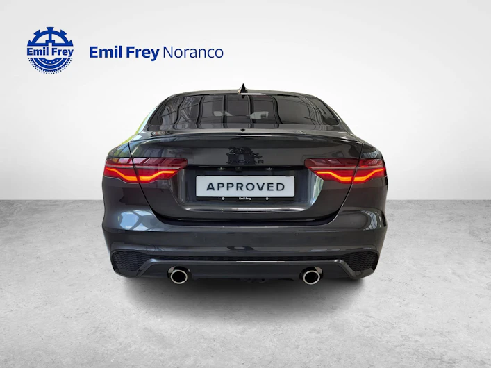 immagine del veicolo JAGUAR XE