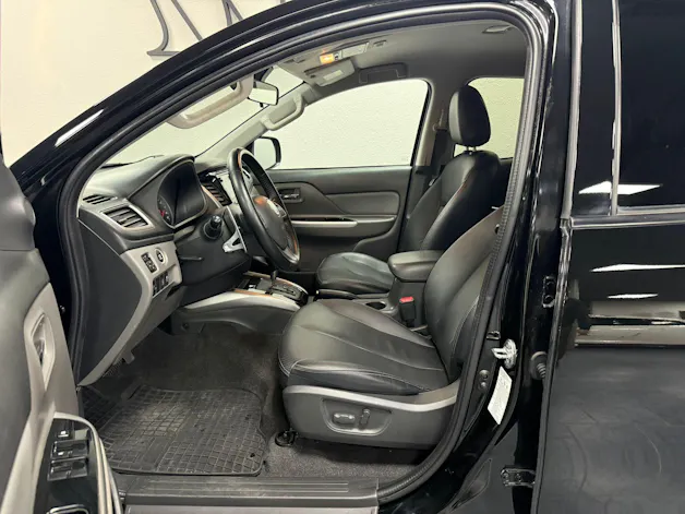 Fiat Fullback DKab. Pick-up 2.4 HDi Swiss
