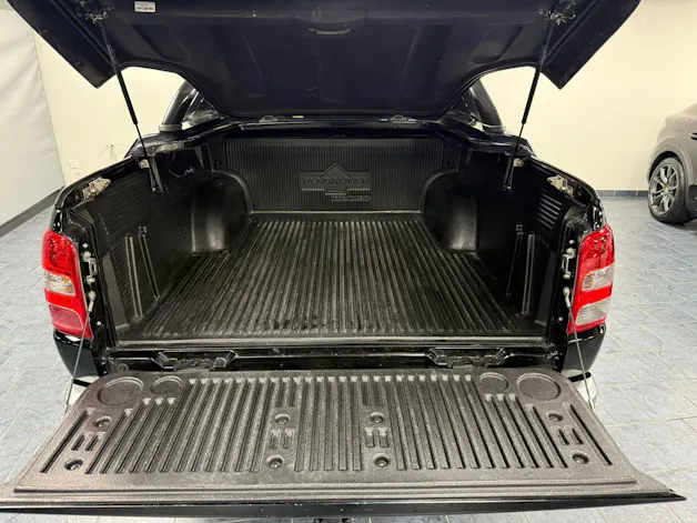 Fiat Fullback DKab. Pick-up 2.4 HDi Swiss