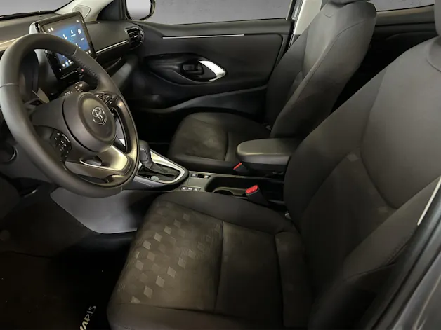 Toyota Yaris 1.5 VVT-i HSD Comfort