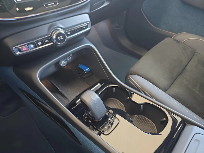 Fahrzeugbild VOLVO C40