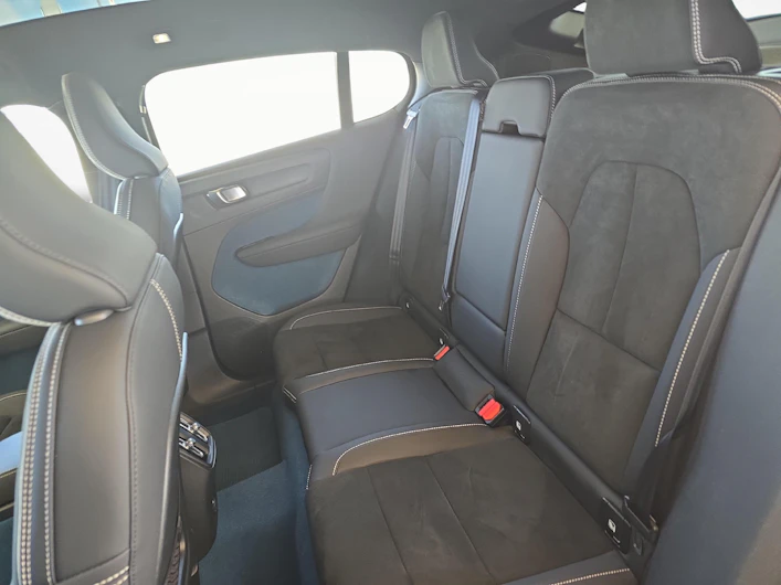 Fahrzeugbild VOLVO C40