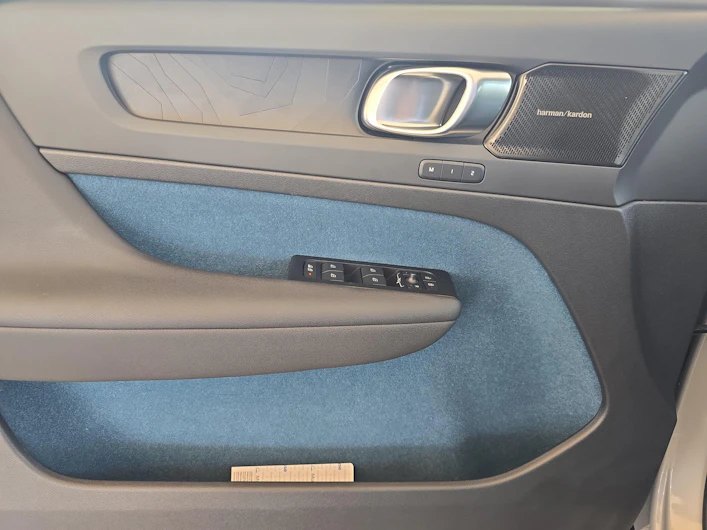 Fahrzeugbild VOLVO C40