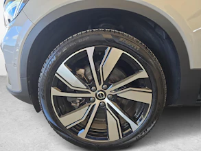 https://vehicle.imgix.net/4247745/a066fc36-9193-4a47-ae54-095e5d1a89b2.jpg