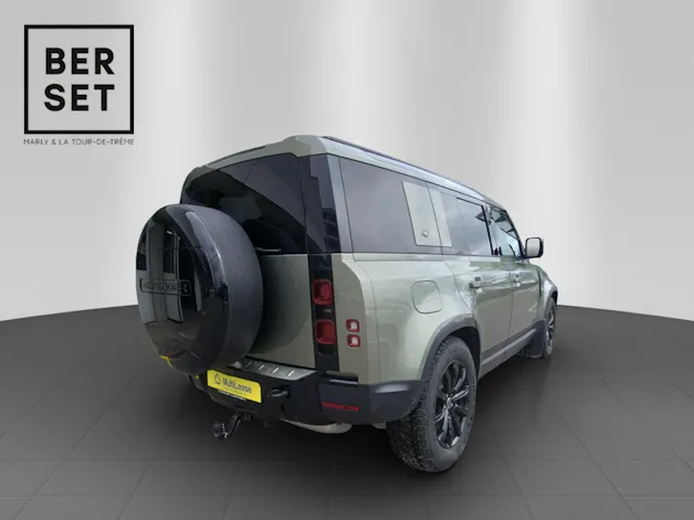 Land Rover Defender 110 2.0 SD4 240 S